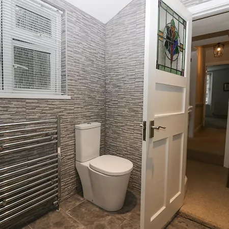 Lily Уиндермир